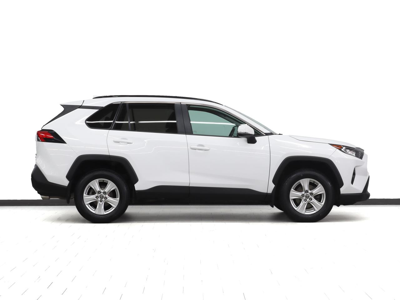 2021 Toyota RAV4 XLE | AWD | Sunroof | Heated Seats | BSM | CarPlay Photo