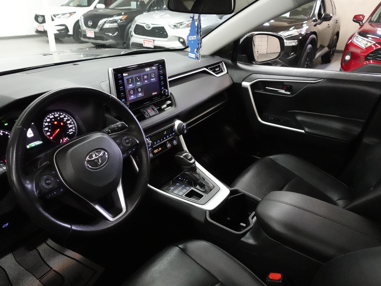 2021 Toyota RAV4 XLE AWD | Sunroof | Heated Seats | BSM | CarPlay
