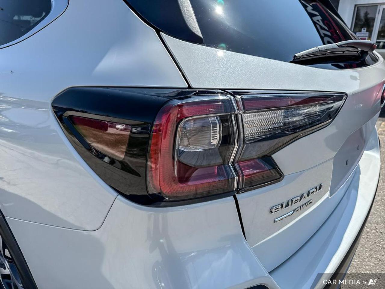 2021 Subaru Outback 2.5i LIMITED / ROOF / NAV / LEATHER / ALLOYS - Photo #7