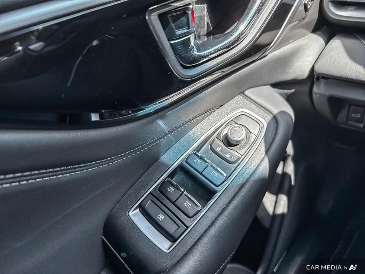 2021 Subaru Outback 2.5i LIMITED / ROOF / NAV / LEATHER / ALLOYS - Photo #13