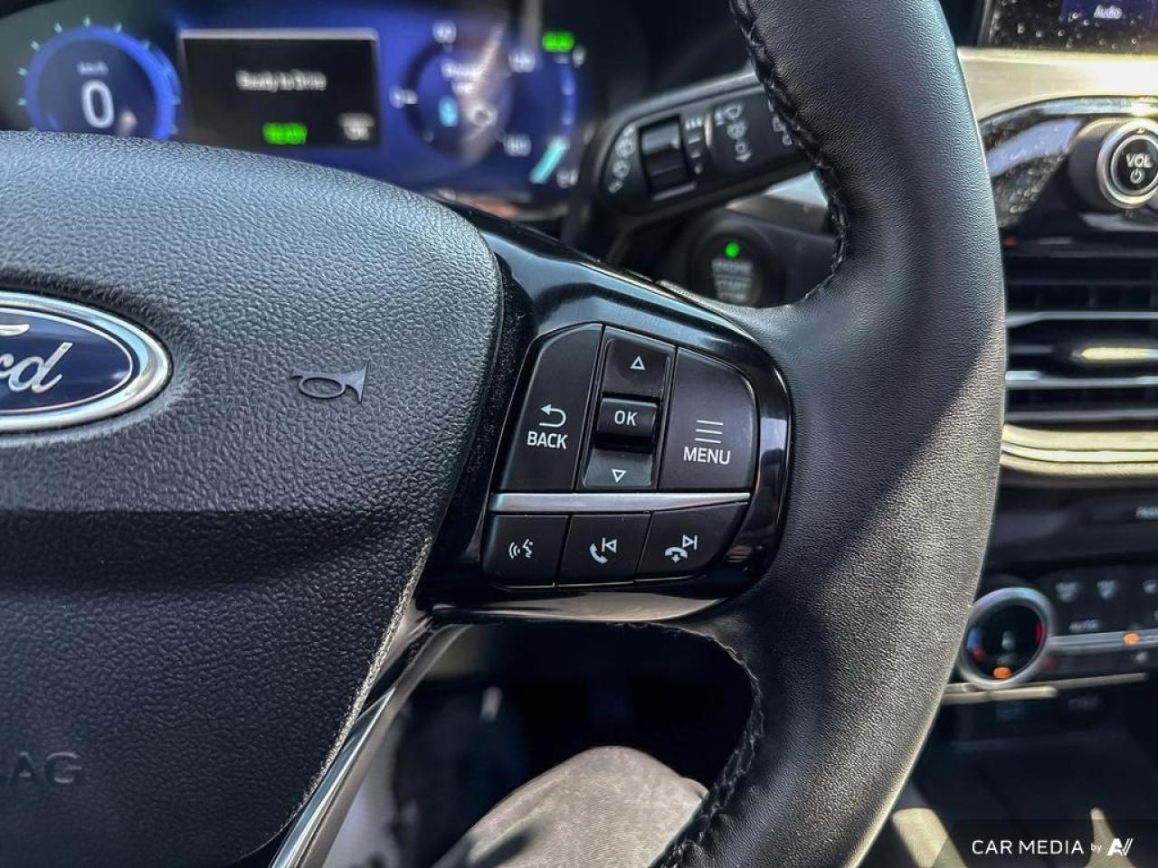 2022 Ford Escape TITANIUM / HYBRID / AWD / ROOF / NAV / LEATHER - Photo #21