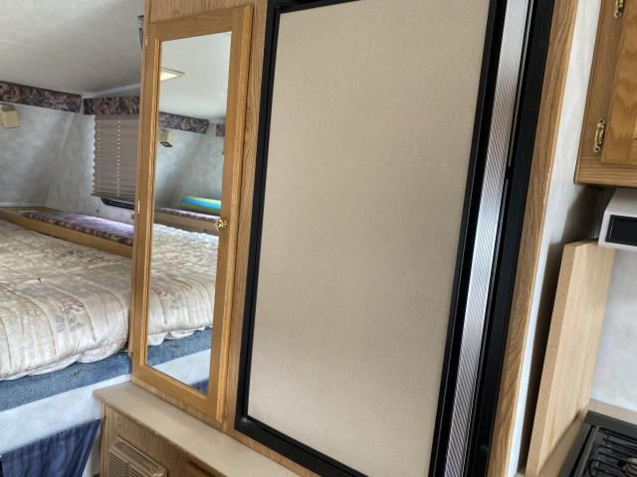 2000 Corsair 9'2" CAMPER  - Photo #13