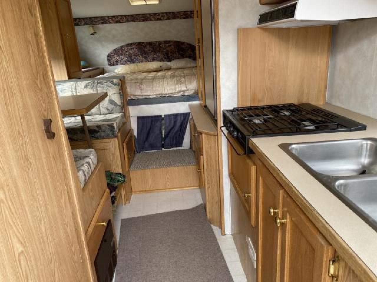 2000 Corsair 9'2" CAMPER  - Photo #15