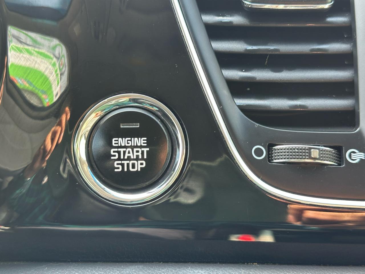 2017 Kia Sedona SX+ - Photo #18