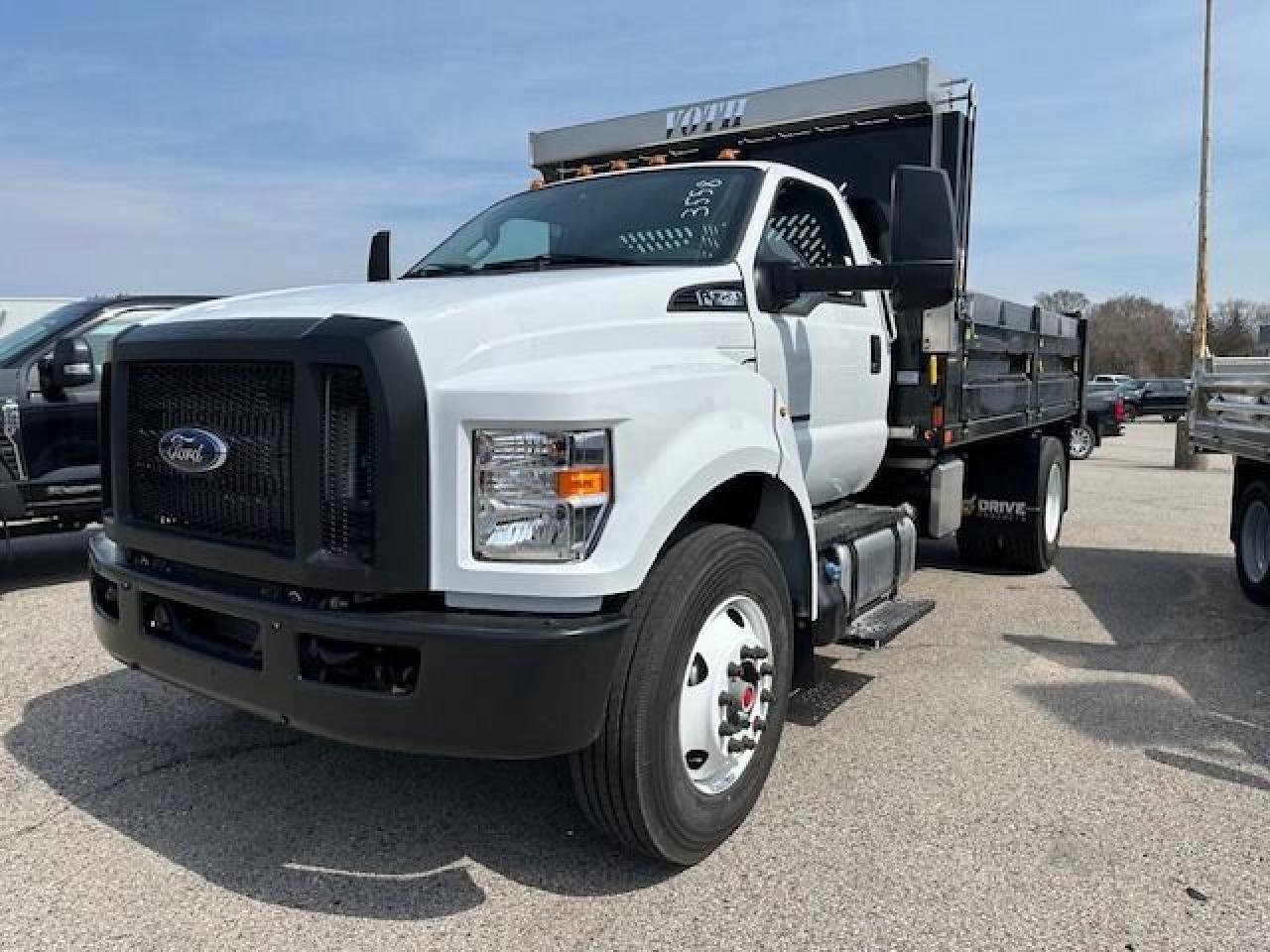 New 2025 Ford F-650 F-750 F-750 SD Diesel Straight Frame for sale in London, ON