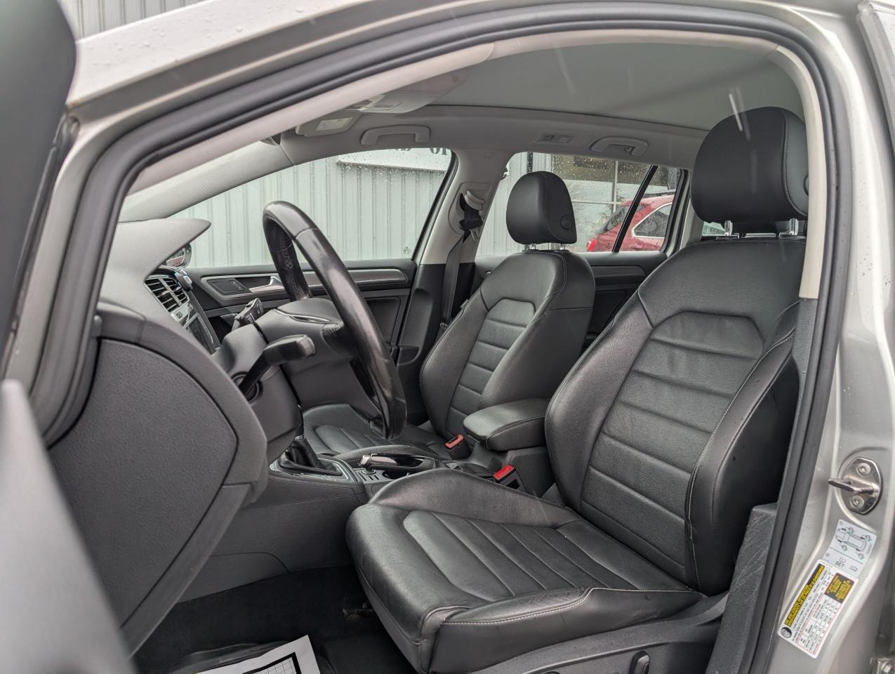 2017 Volkswagen Golf Alltrack " Photo