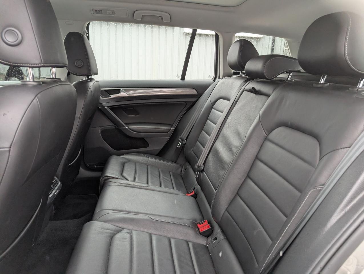 2017 Volkswagen Golf Alltrack " Photo