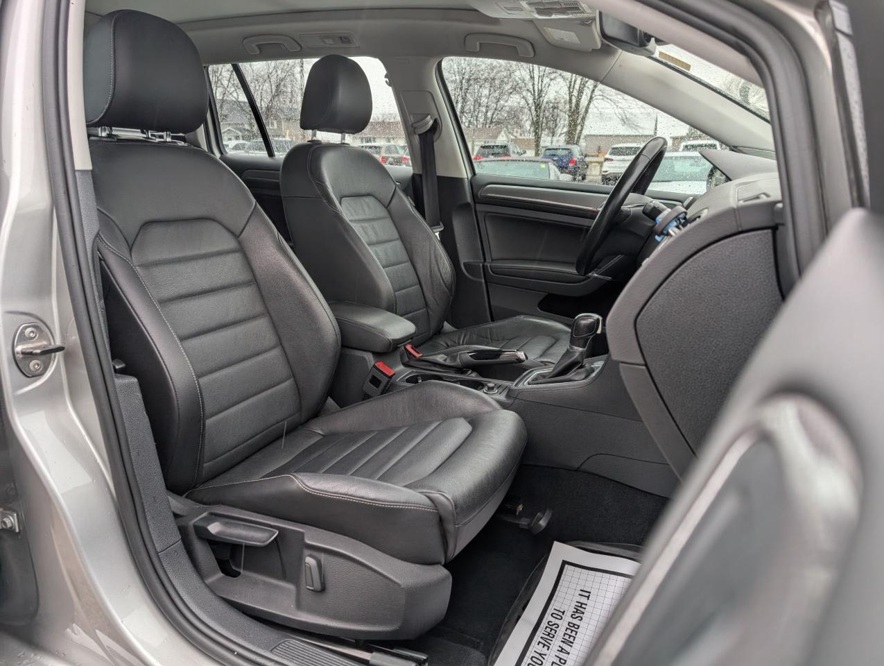 2017 Volkswagen Golf Alltrack " - Photo #24