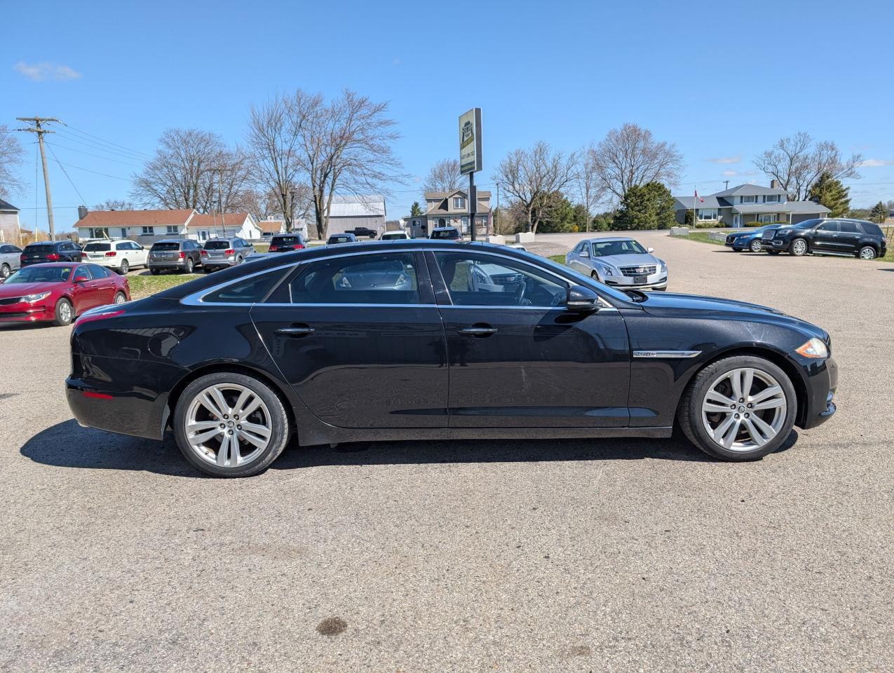 2011 Jaguar XJ " Photo3