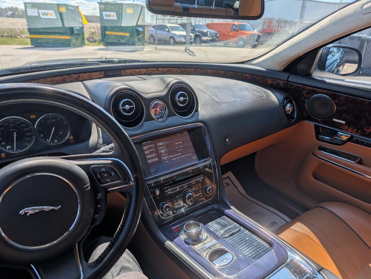 2011 Jaguar XJ " Photo