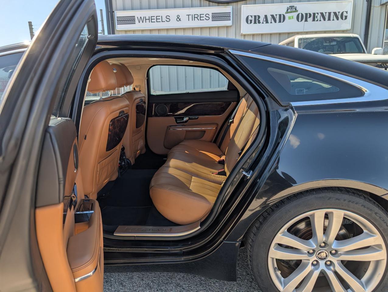 2011 Jaguar XJ " Photo