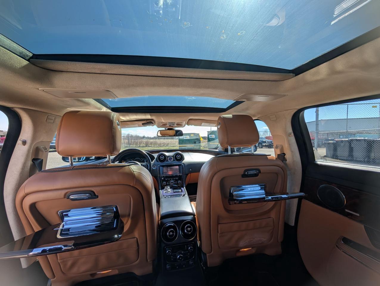 2011 Jaguar XJ " Photo