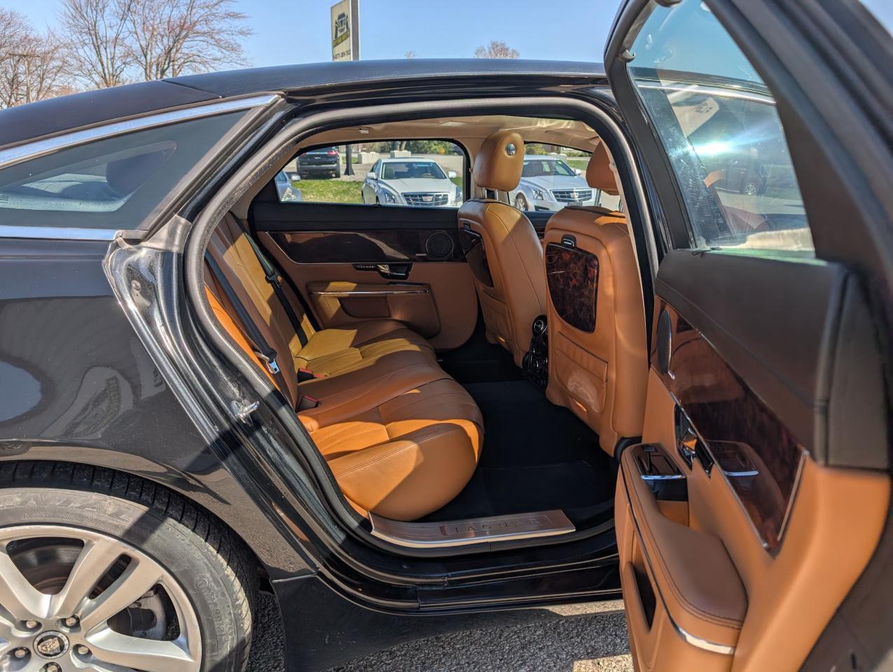2011 Jaguar XJ " Photo