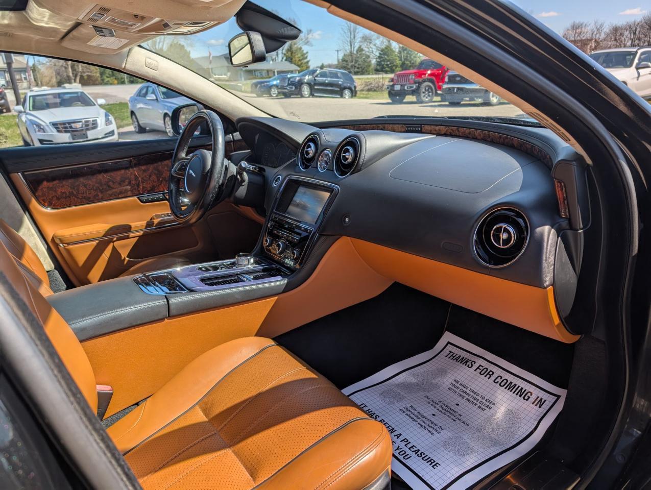 2011 Jaguar XJ " Photo