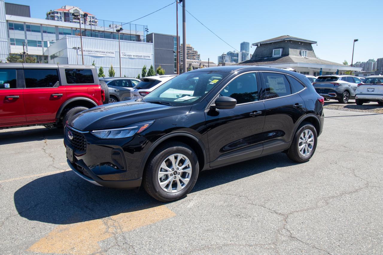 2025 Ford Escape Active AWD Photo5