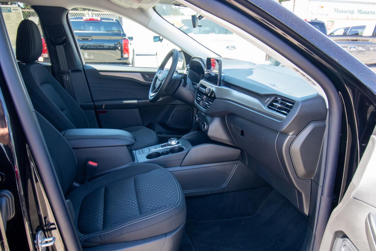 2025 Ford Escape Active AWD Photo5