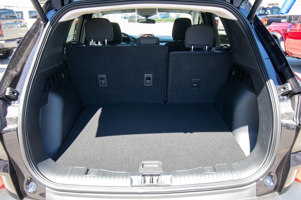2025 Ford Escape Active AWD Photo5