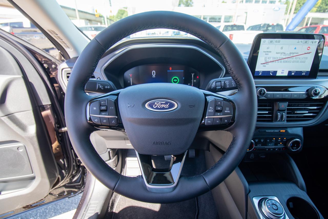 2025 Ford Escape Active AWD Photo5