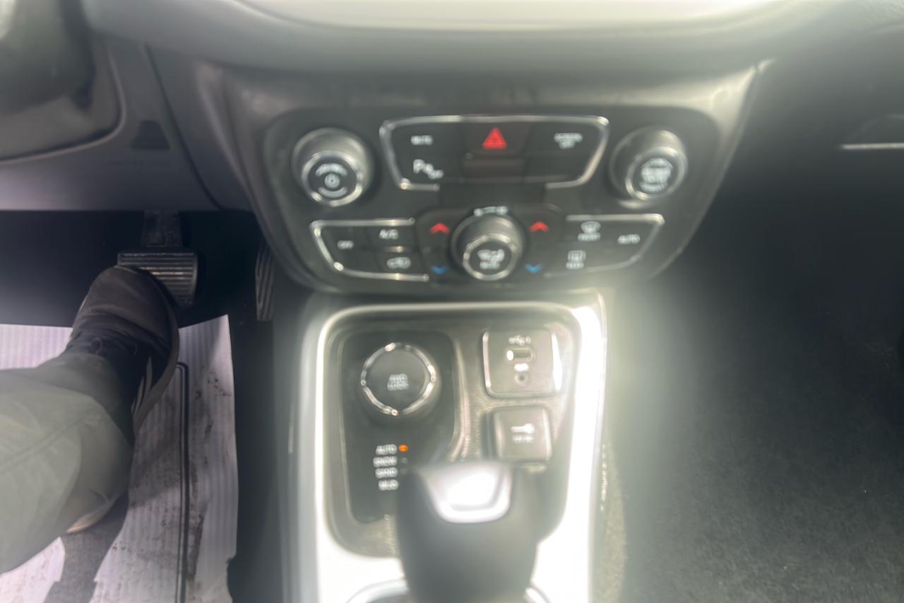 2019 Jeep Compass NORTH 4X4 - Photo #14