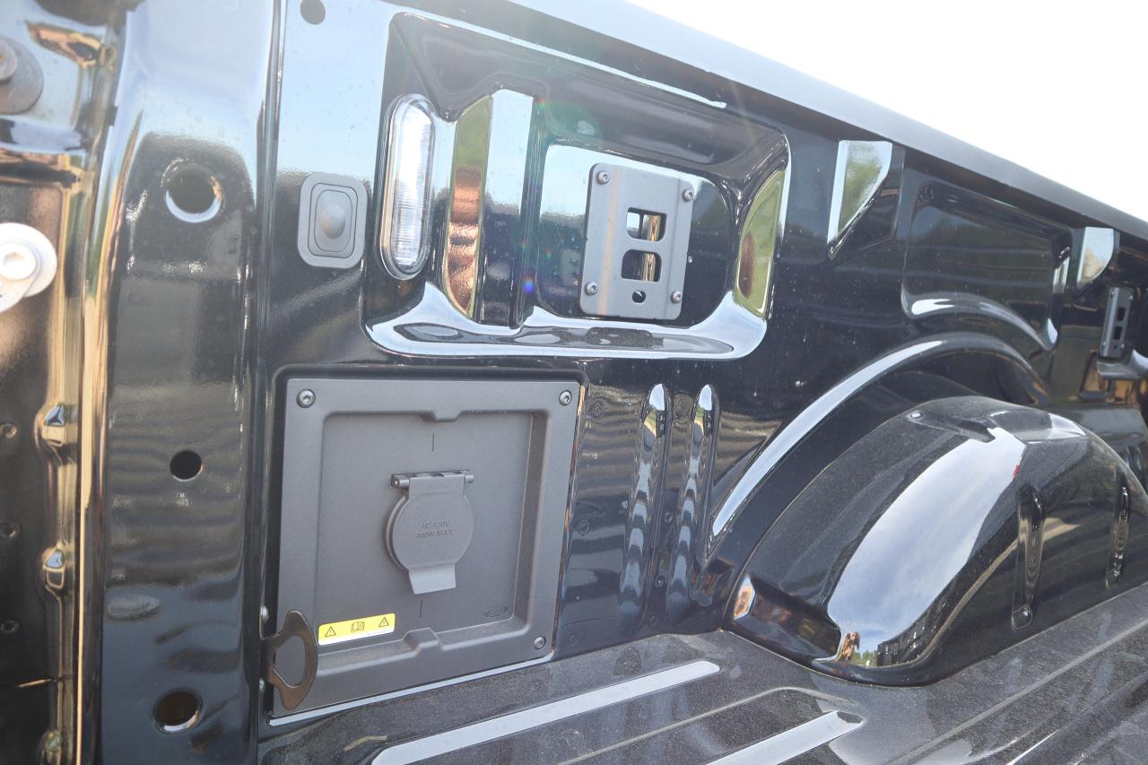 2025 Ford F-150 Lariat Photo5