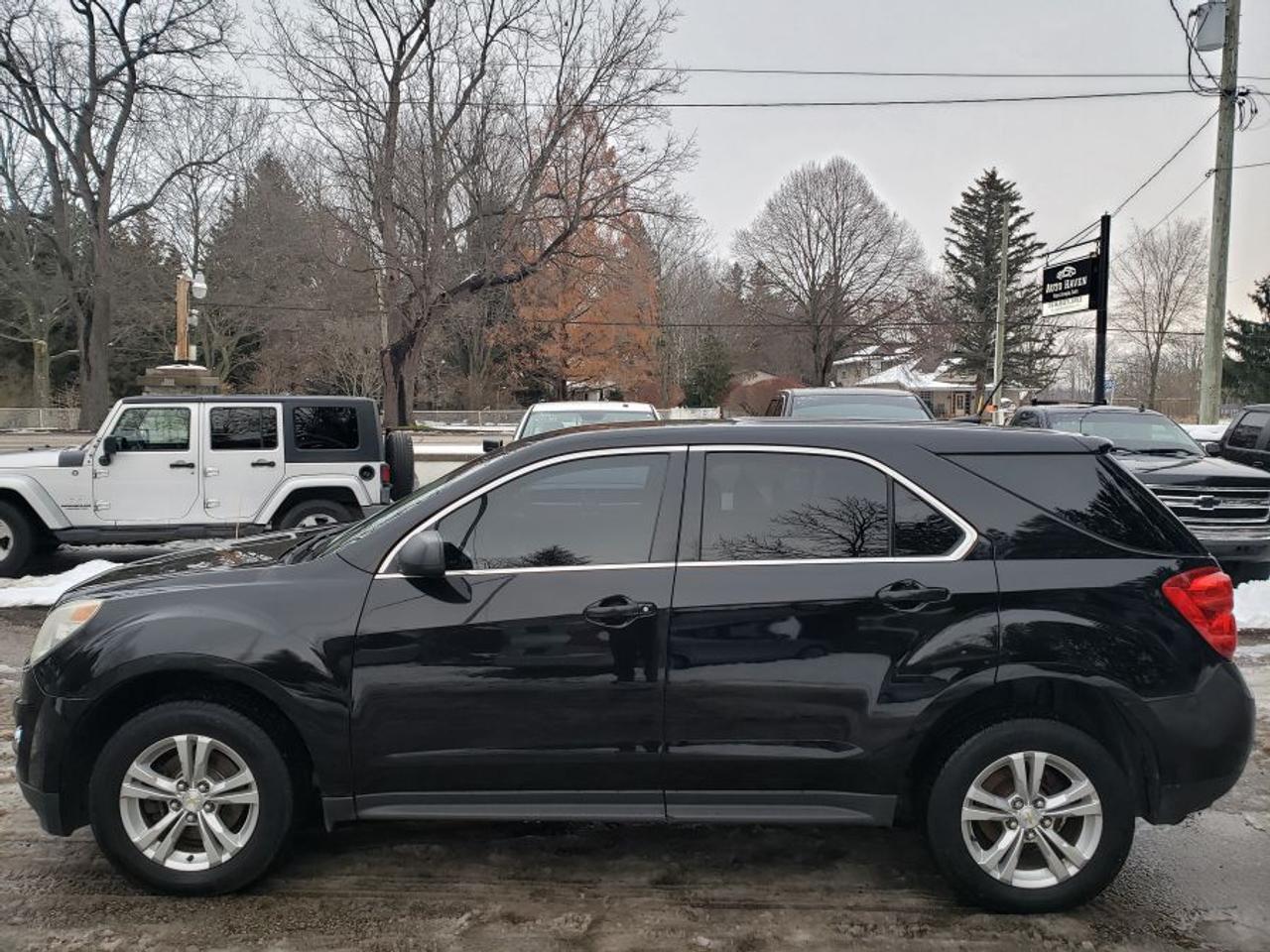 2013 Chevrolet Equinox LS AWD | 34 SERVICE RECORDS Photo4