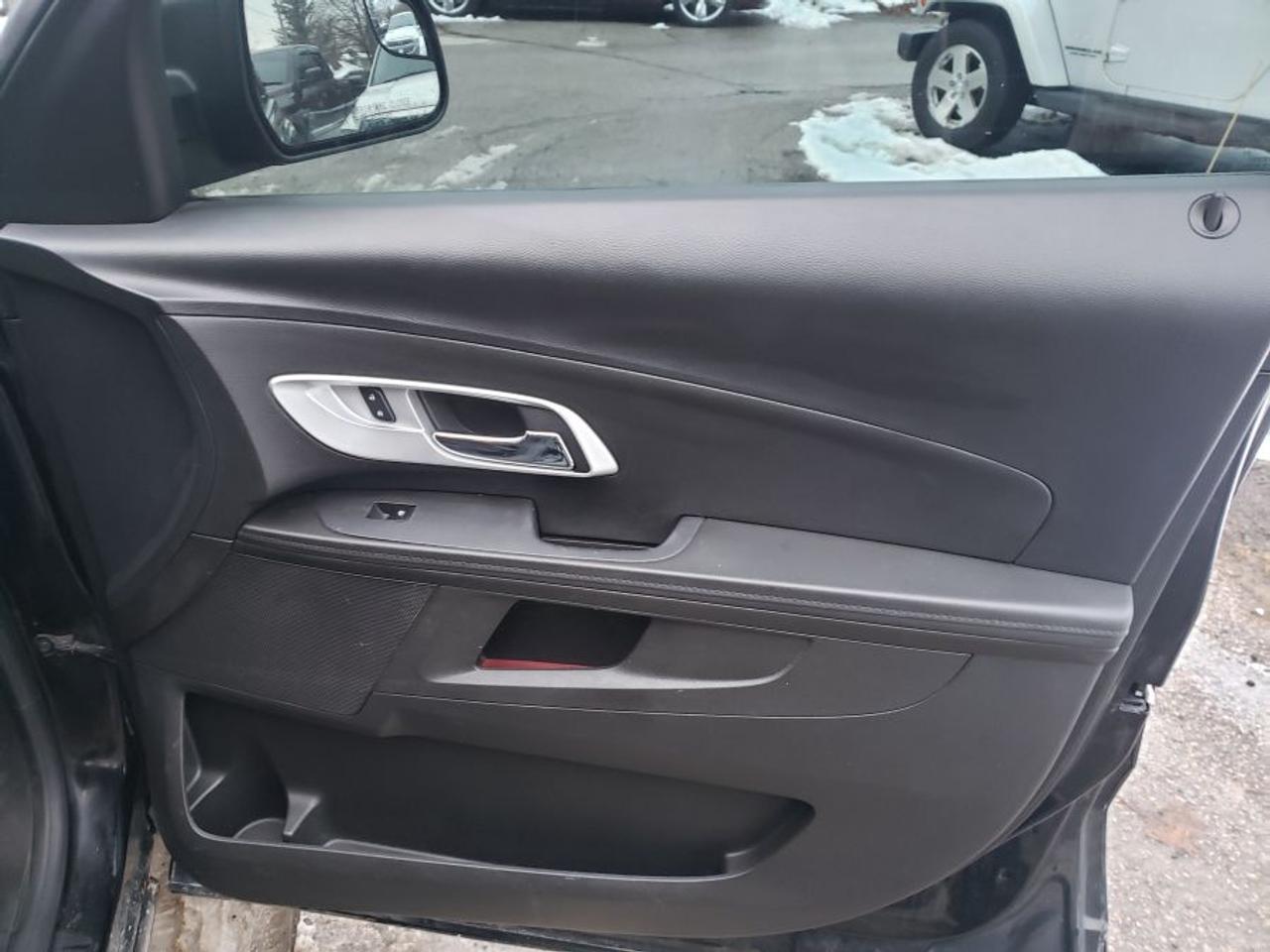 2013 Chevrolet Equinox LS AWD | 34 SERVICE RECORDS Photo