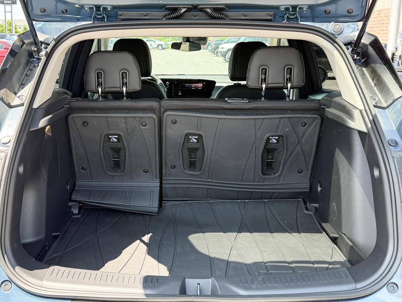 2025 Buick Encore GX Preferred 1.3L 3CYL WITH REMOTE START/ENTRY, HEATED SEATS, HEATED STEERING WHEEL, HD SURROUND VISION, APPLE CARPLAY AND ANDROID AUTO Photo