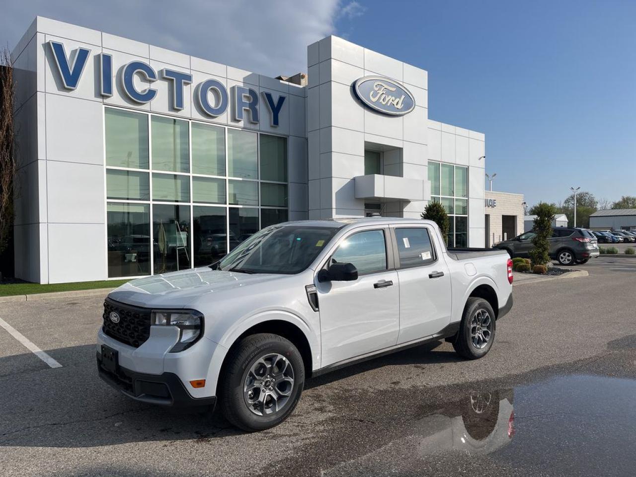 New 2025 Ford Maverick XLT for sale in Chatham, ON