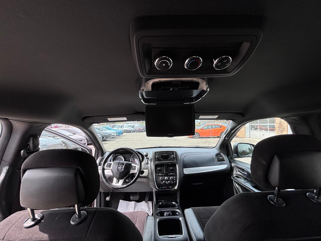 2014 Dodge Grand Caravan STOW N GO ONE OWNER - Photo #13