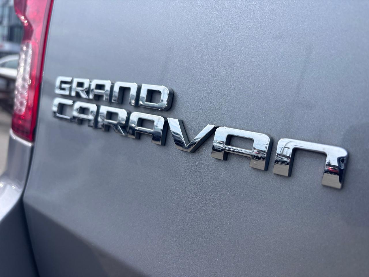 2014 Dodge Grand Caravan STOW N GO ONE OWNER - Photo #8