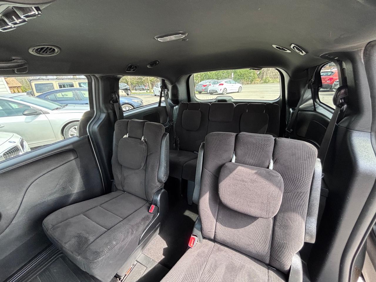 2014 Dodge Grand Caravan STOW N GO ONE OWNER - Photo #12