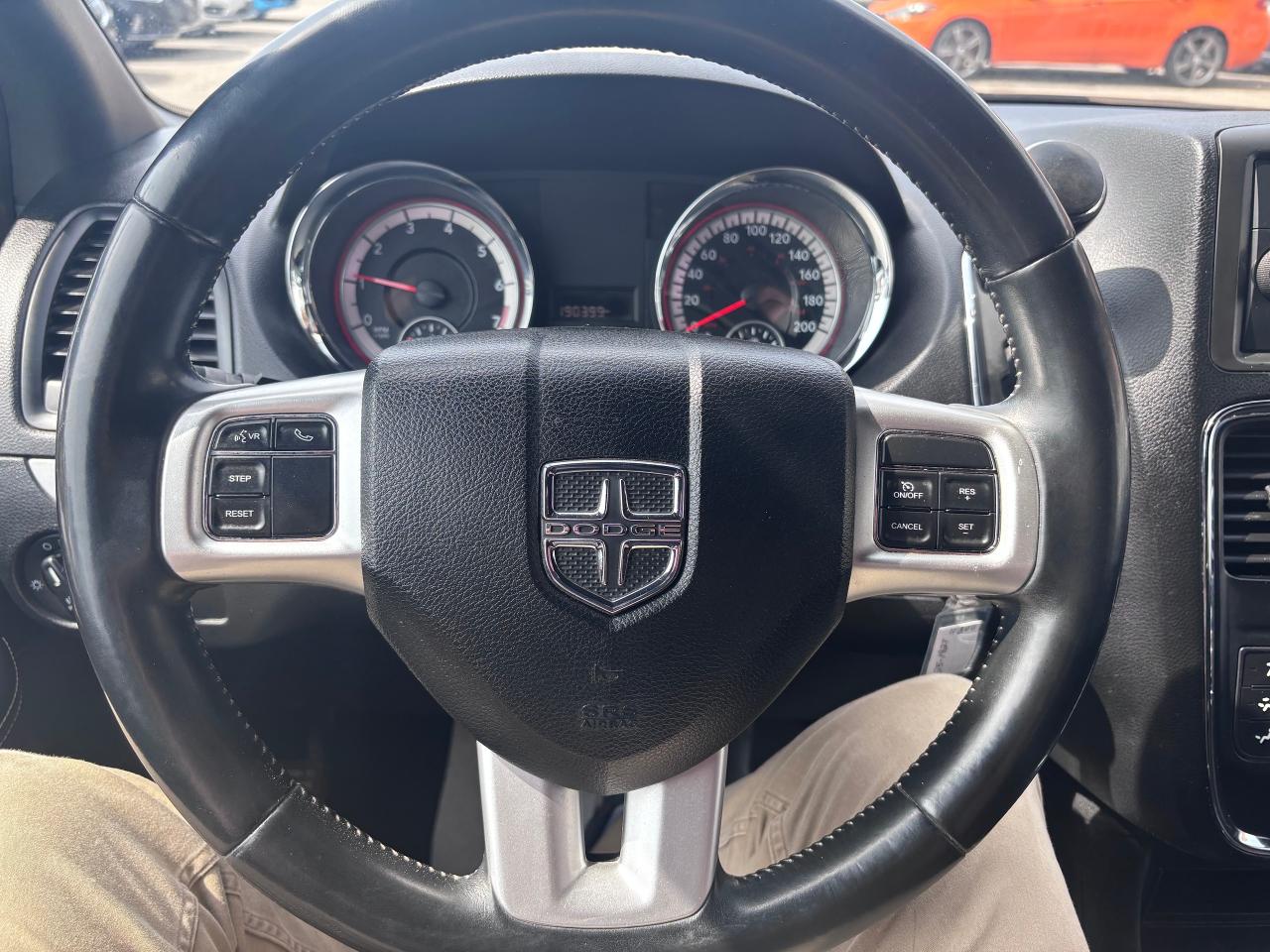 2014 Dodge Grand Caravan STOW N GO ONE OWNER - Photo #17