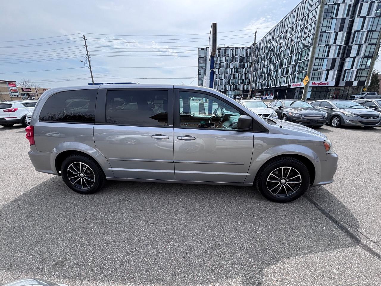2014 Dodge Grand Caravan STOW N GO ONE OWNER - Photo #6