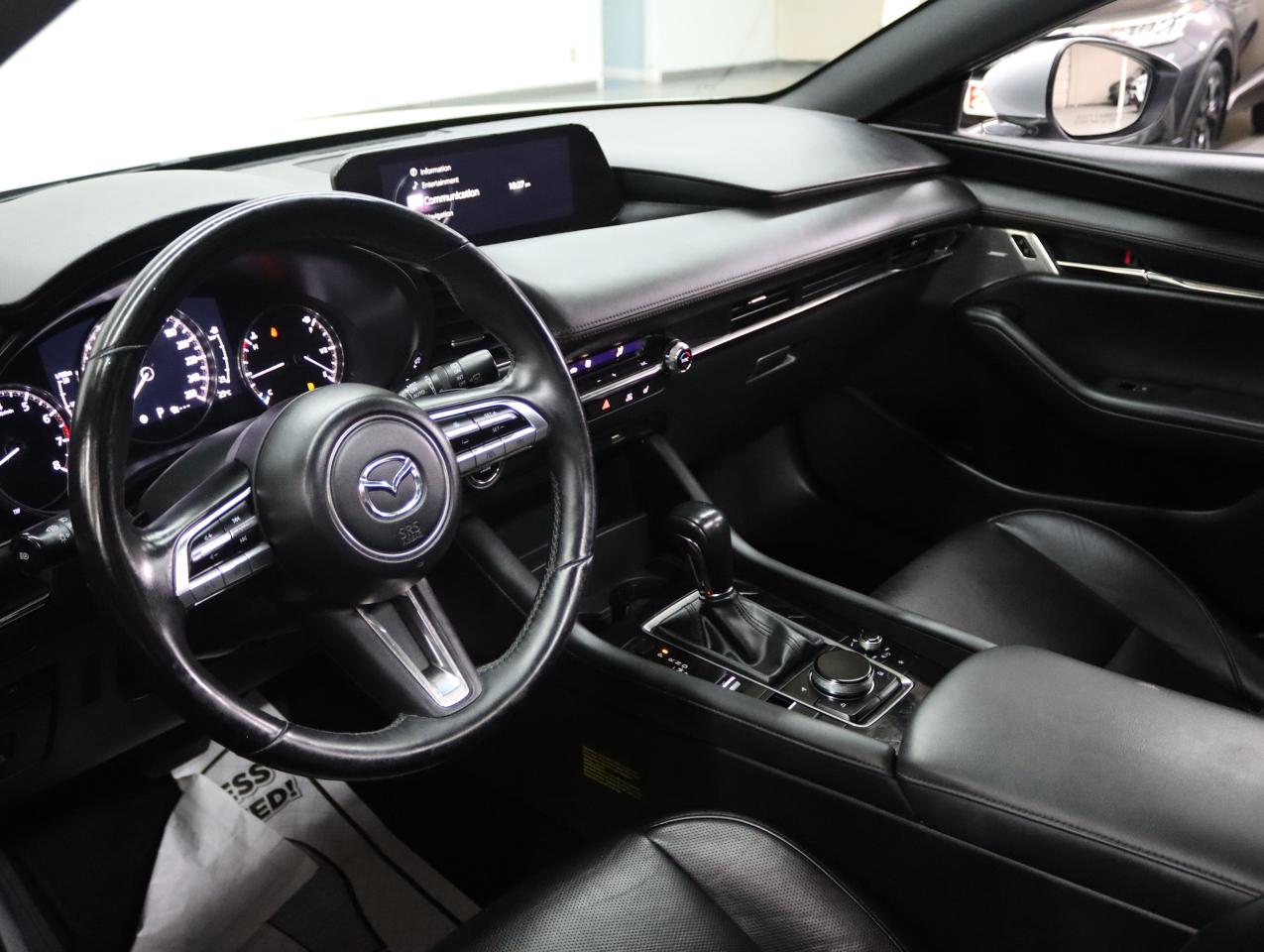 2021 Mazda MAZDA3 SPORT GT | Nav | Leather | Sunroof | BSM | CarPlay