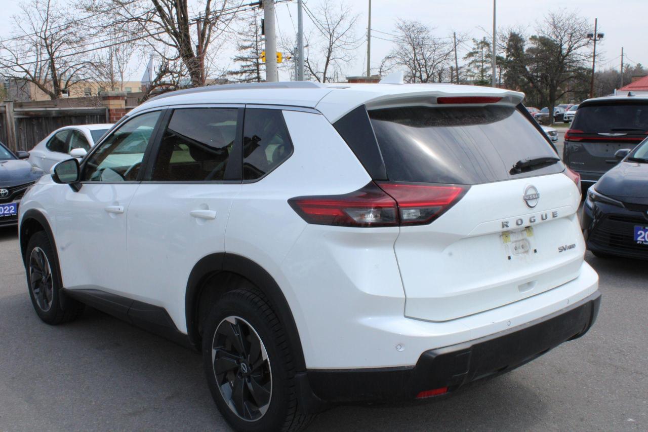2024 Nissan Rogue AWD SV Moonroof - Photo #4