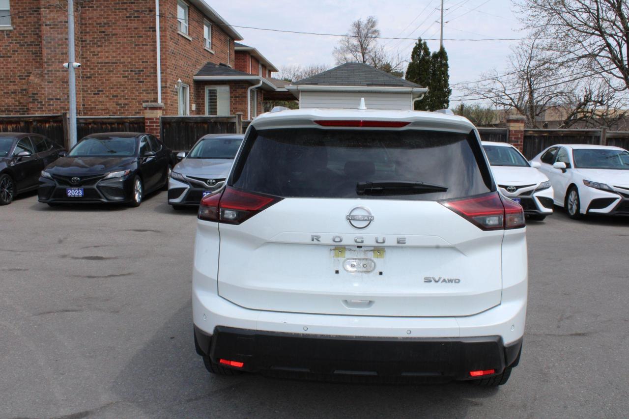 2024 Nissan Rogue AWD SV Moonroof - Photo #7