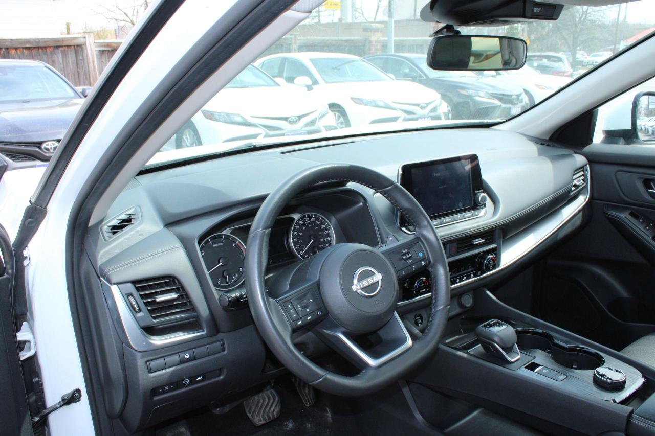 2024 Nissan Rogue AWD SV Moonroof - Photo #17