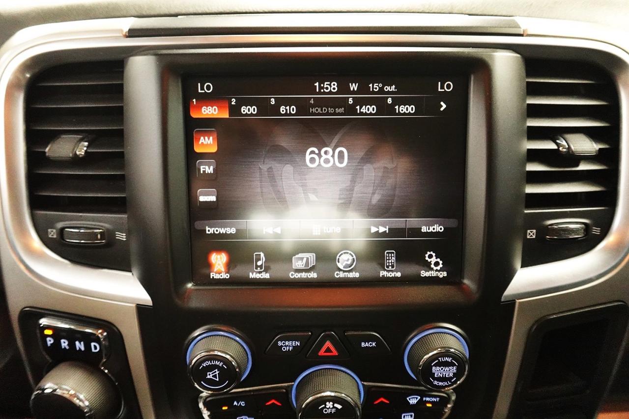 2015 RAM 1500 DEALER MAINTAIN,NO ACCIDENT ,SUPER CLEAN.4X4 - Photo #24