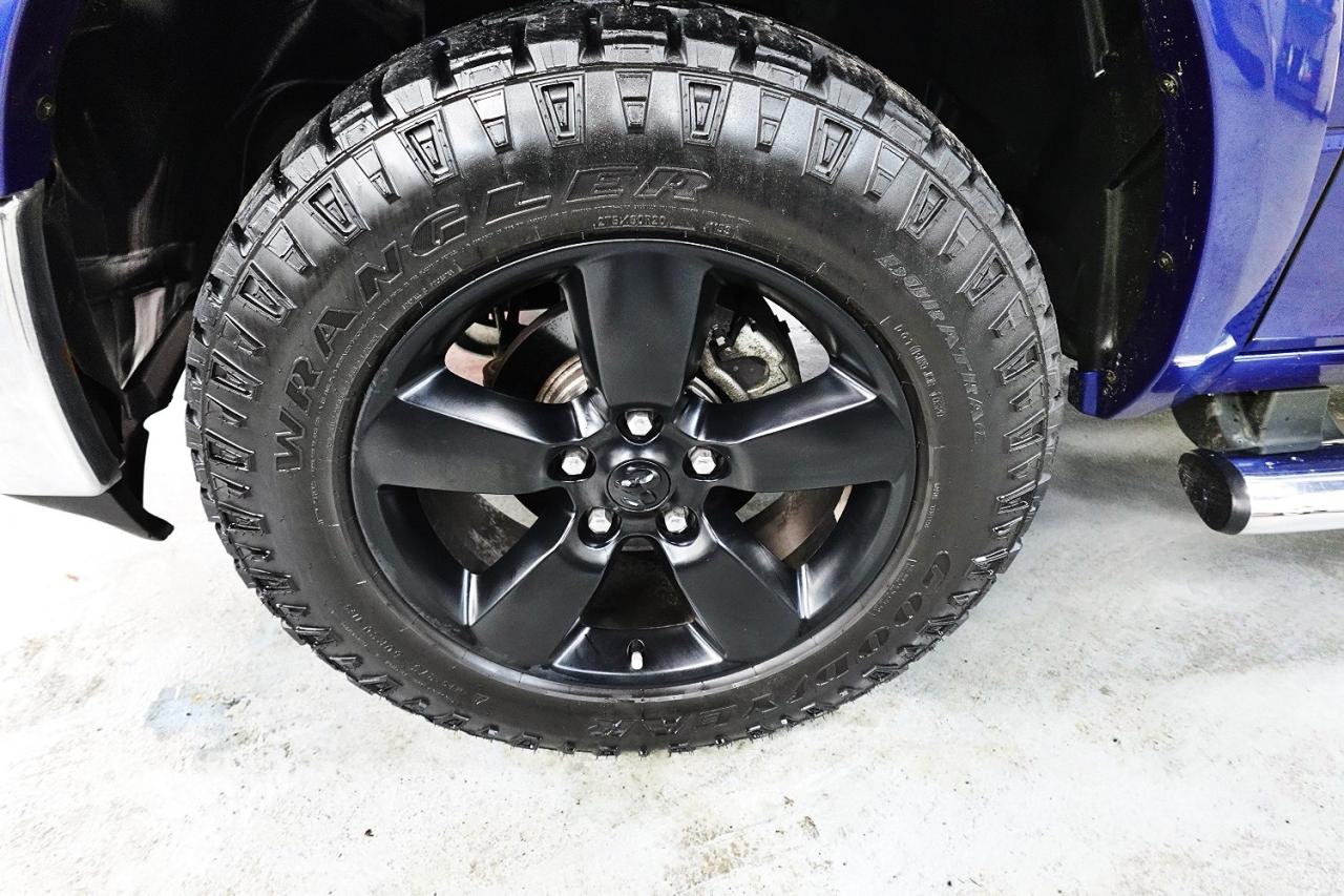 2015 RAM 1500 DEALER MAINTAIN,NO ACCIDENT ,SUPER CLEAN.4X4 - Photo #13