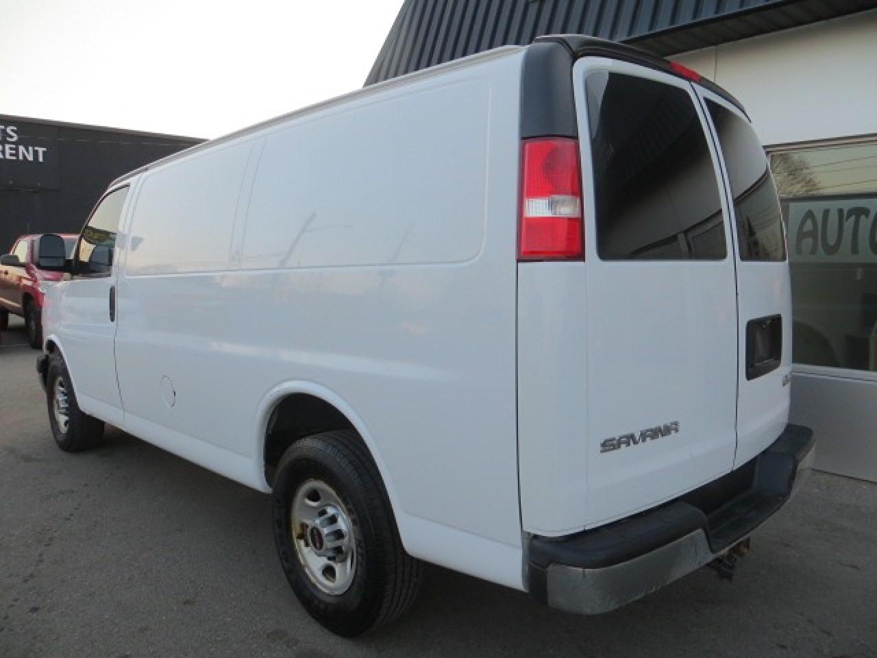 2017 GMC Savana 2500 CERTIFIED, 2500, SHELVES, DIVIDER, TRAILER BRAKE - Photo #5