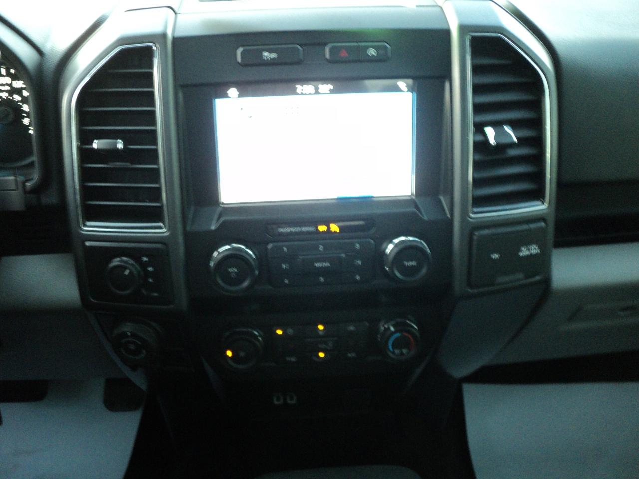 2019 Ford F-150 XLT 4WD XTR SuperCrew 5.0L RoofNavLeather 5.5' Box - Photo #14
