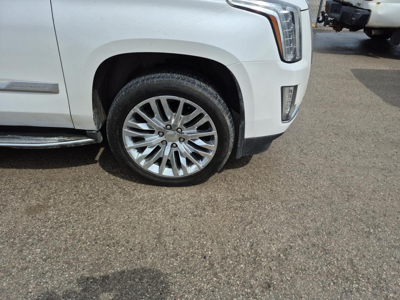 2016 Cadillac Escalade PREMIUM - Photo #14