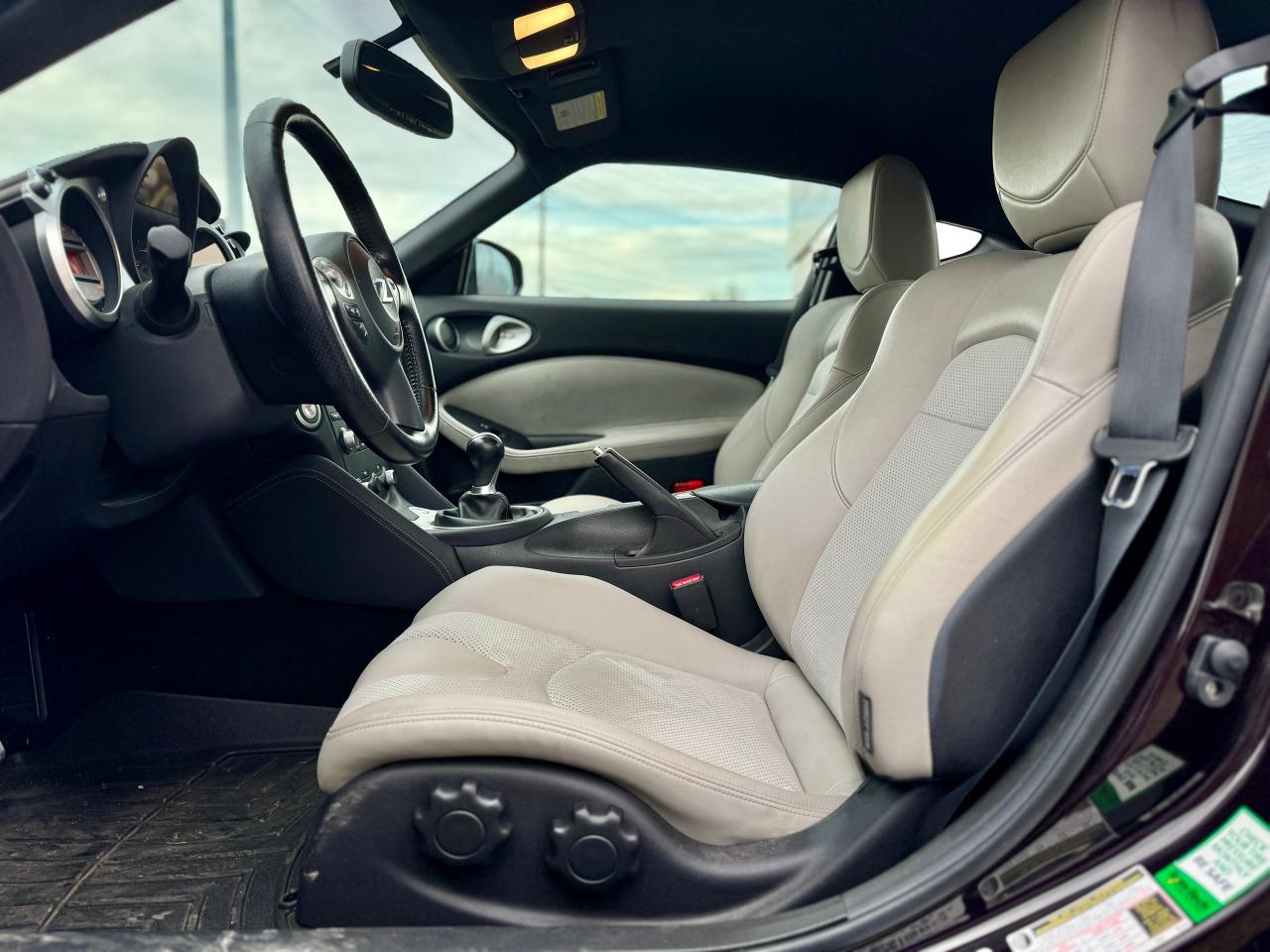 2012 Nissan 370Z 2dr Coupe Manual Touring One Owner | Low KMS - Photo #7