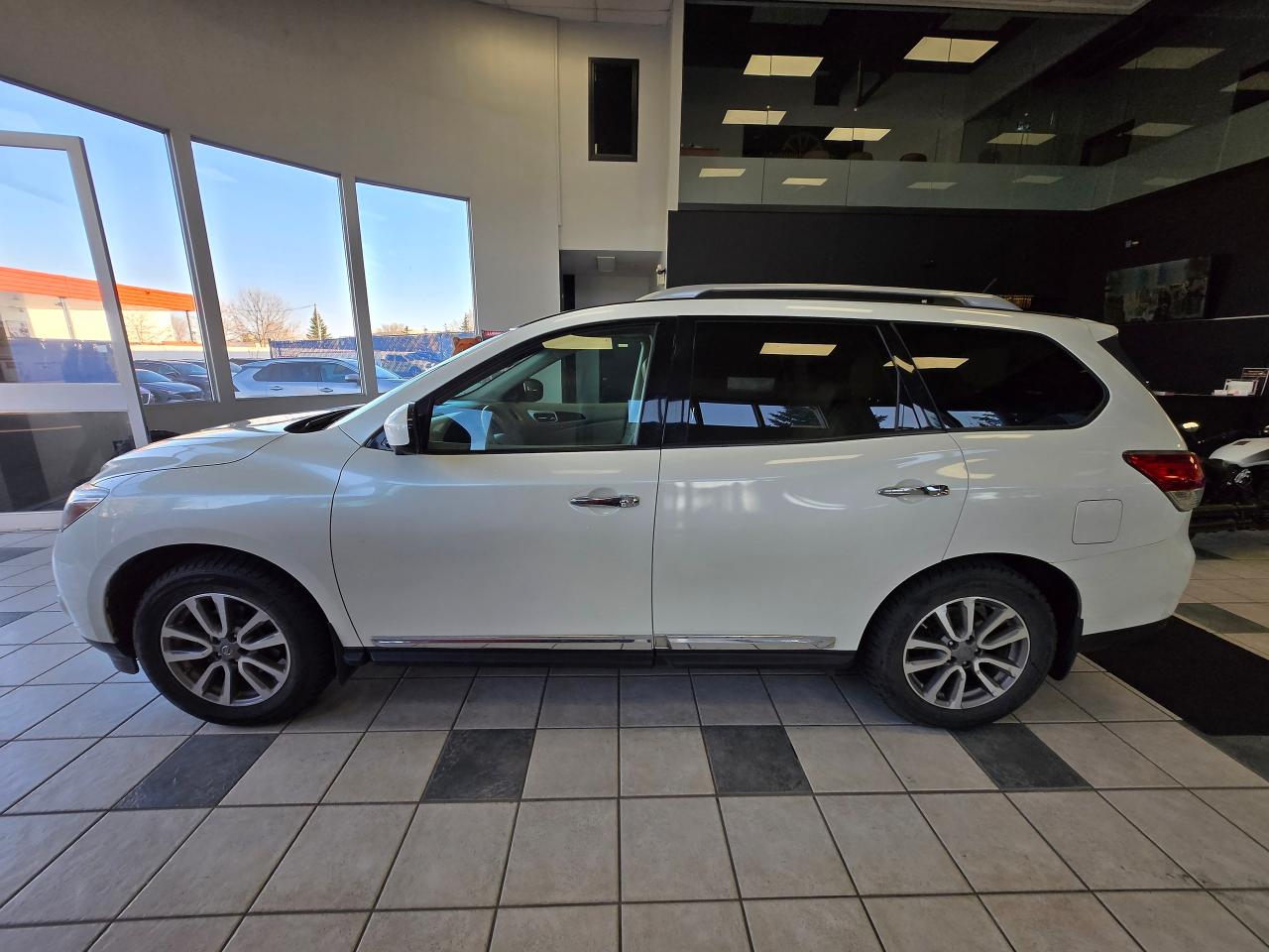 2015 Nissan Pathfinder SL | ALL CREDIT ACCEPTED!! - Photo #4