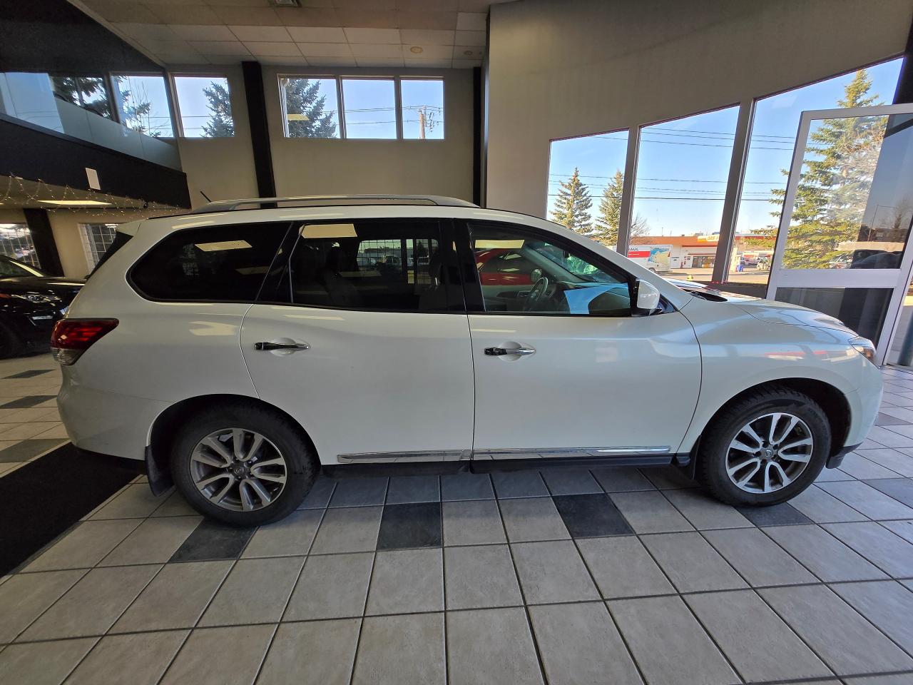 2015 Nissan Pathfinder SL | ALL CREDIT ACCEPTED!! - Photo #8