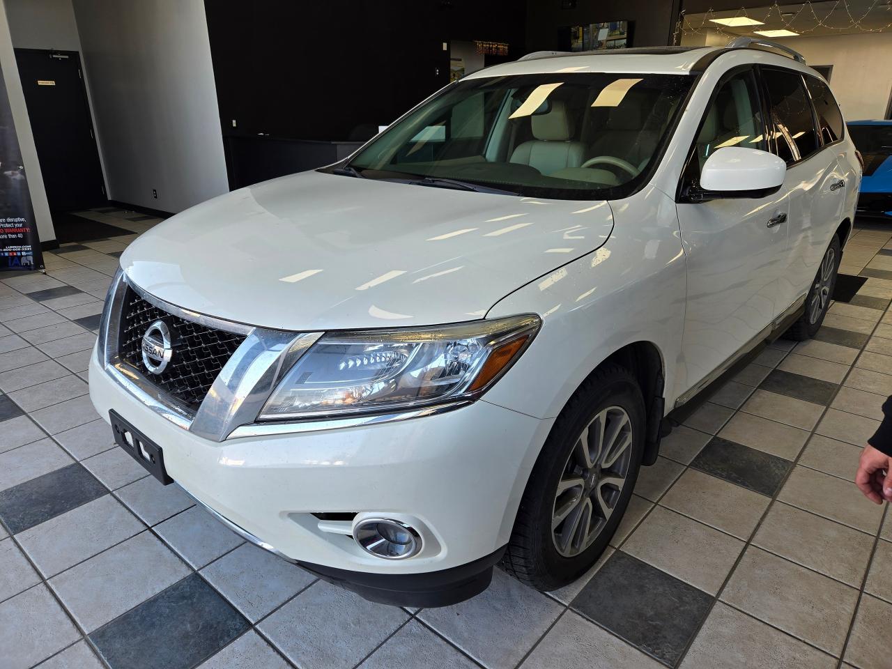 2015 Nissan Pathfinder SL | ALL CREDIT ACCEPTED!! - Photo #3