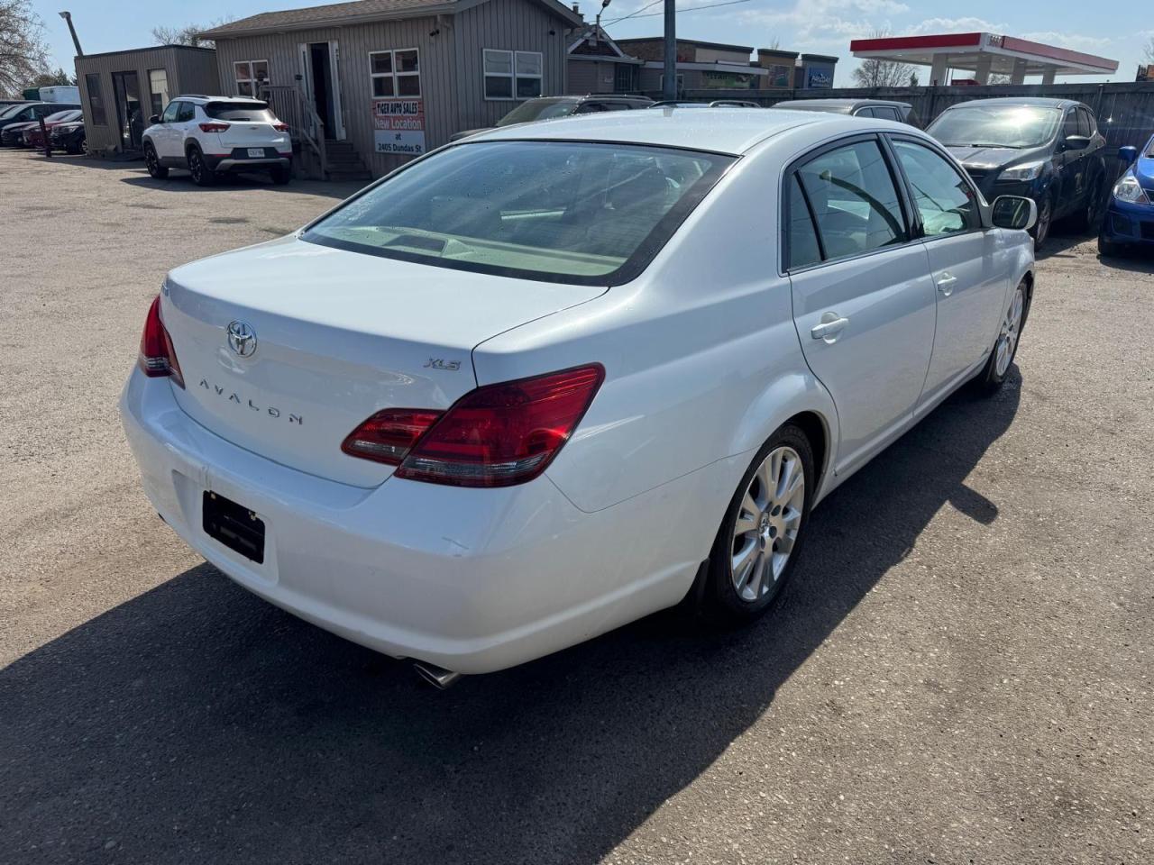 2008 Toyota Avalon XLS, LEATHER, LOADED, GREAT SHAPE, - Photo #5