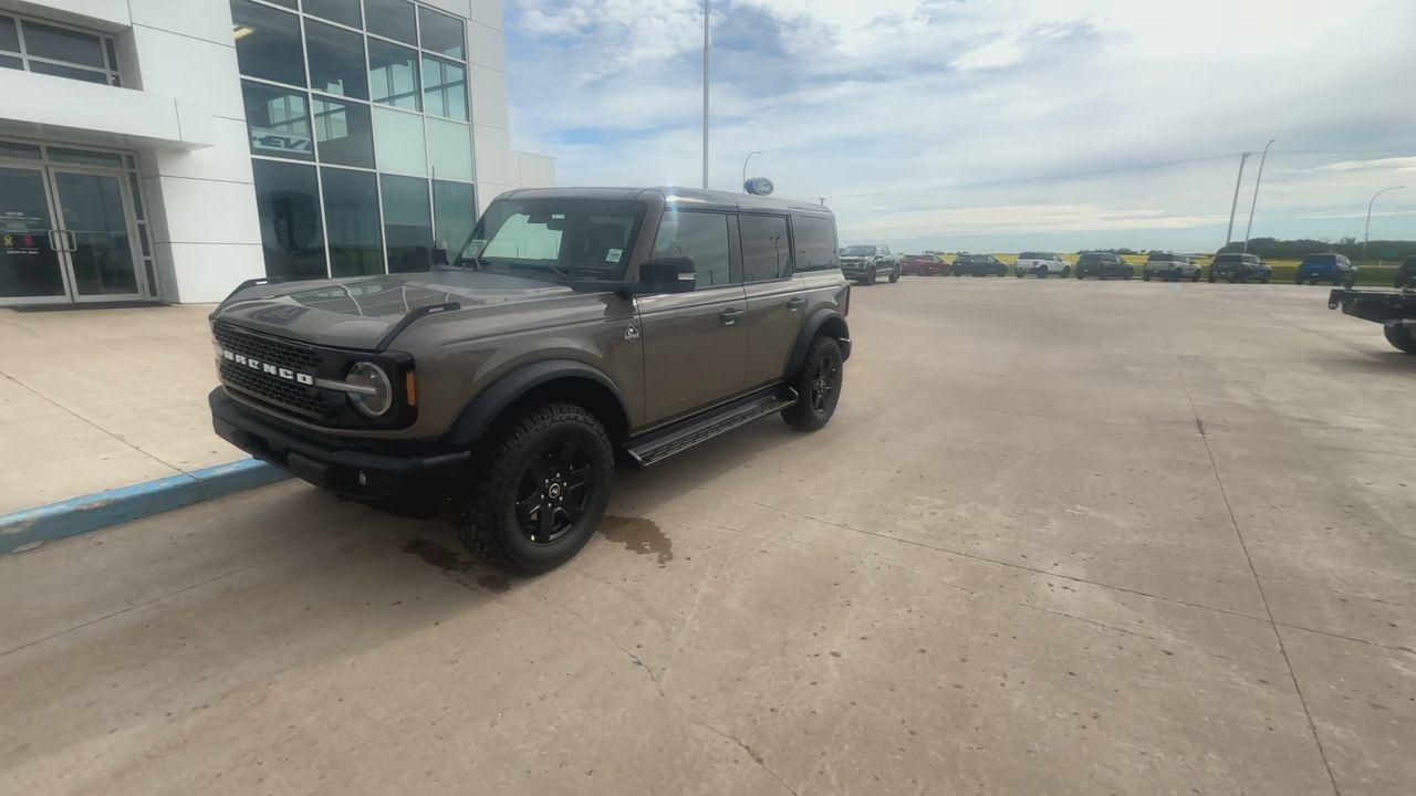 2025 Ford Bronco OUTER BANKS 4 DOOR 4X4 Photo3