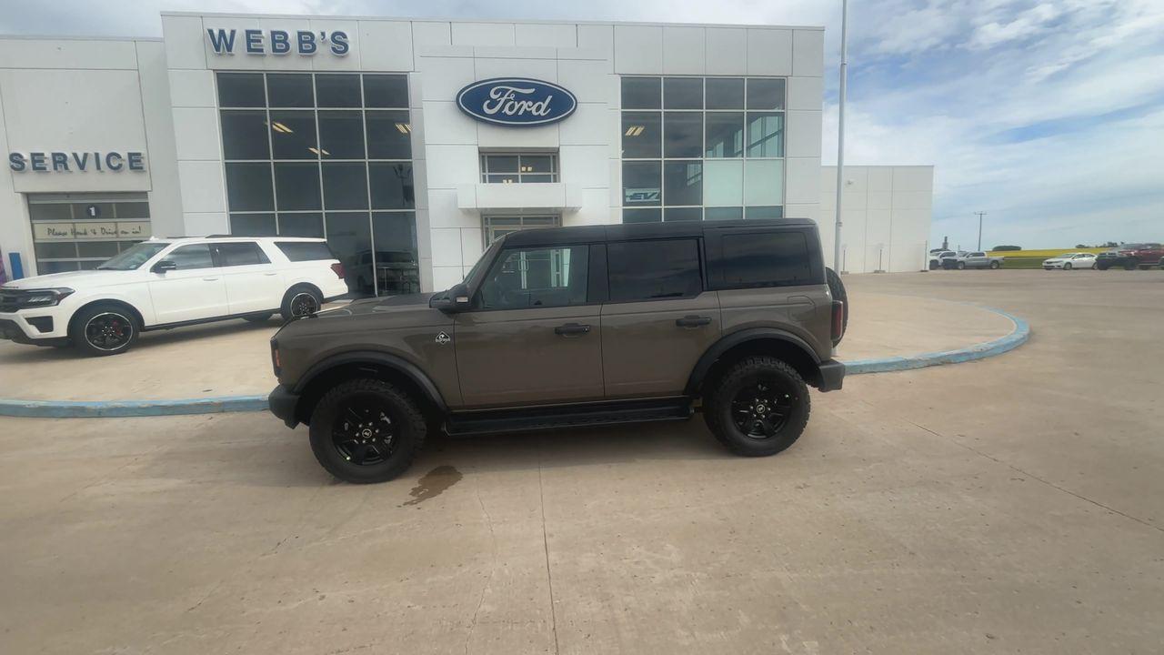 2025 Ford Bronco OUTER BANKS 4 DOOR 4X4 Photo4