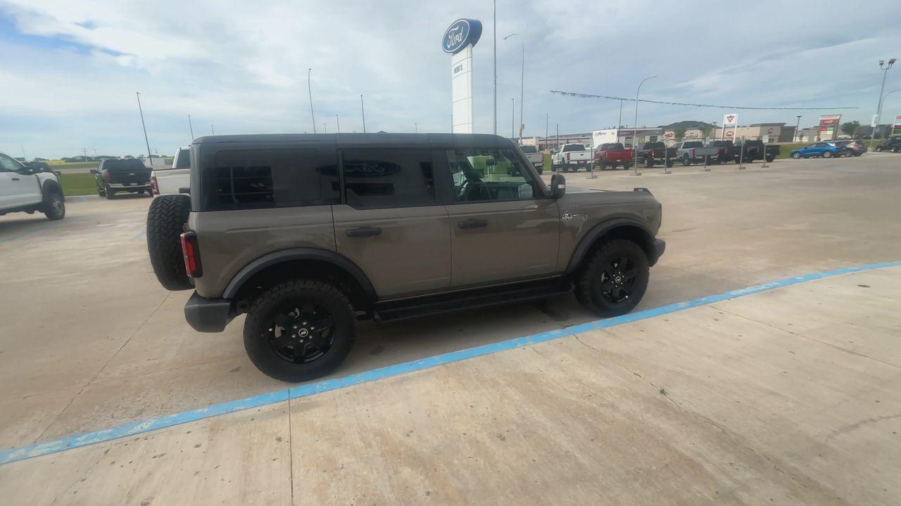 2025 Ford Bronco OUTER BANKS 4 DOOR 4X4 Photo5